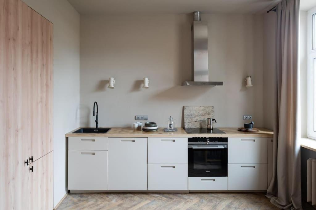 Authentic 1 Bd Old Town Apartment By Hostlovers Kaunas Exterior foto